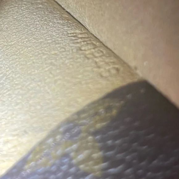 Louis Vuitton Soft Sunglasses Case - Picture 8 of 12